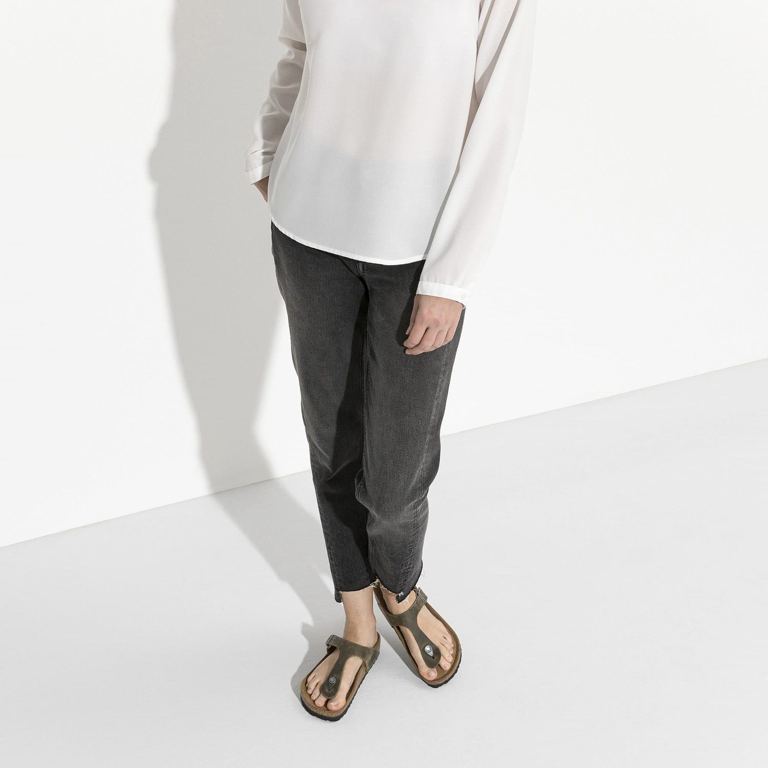 Gizeh Oiled Leather - BIRKENSTOCK